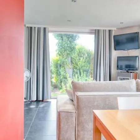 Semesterbostad Cozy Retreat In Charming *