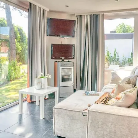 Cozy Retreat In Charming *